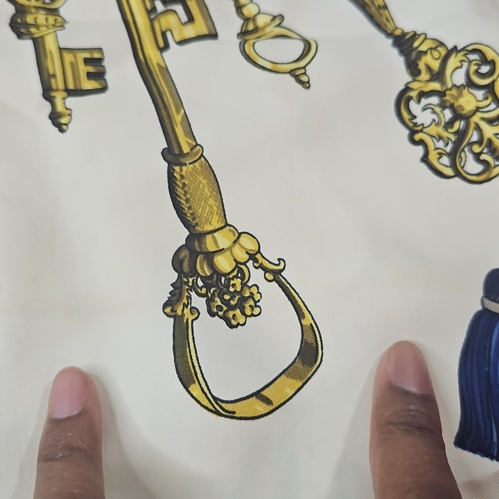 Vintage Hermès "Les Cles" (The Keys) Silk Scarf - Picture 8 of 9